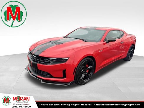 Used 2021 Chevrolet Camaro LT w/ Technology Package RWD image 1