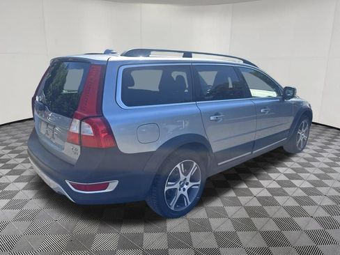 Used 2013 Volvo XC70 T6 AWD/4WD image 11