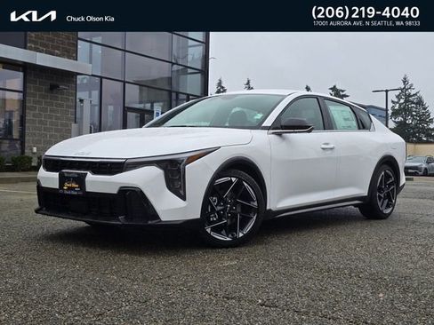 New 2025 Kia K4 GT-Line image 1