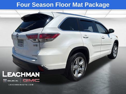 Used 2016 Toyota Highlander Limited Platinum w/ Four Season Floor Mat Package AWD/4WD image 3