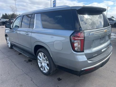 Used 2024 Chevrolet Suburban High Country w/ Advanced Technology Package image 7