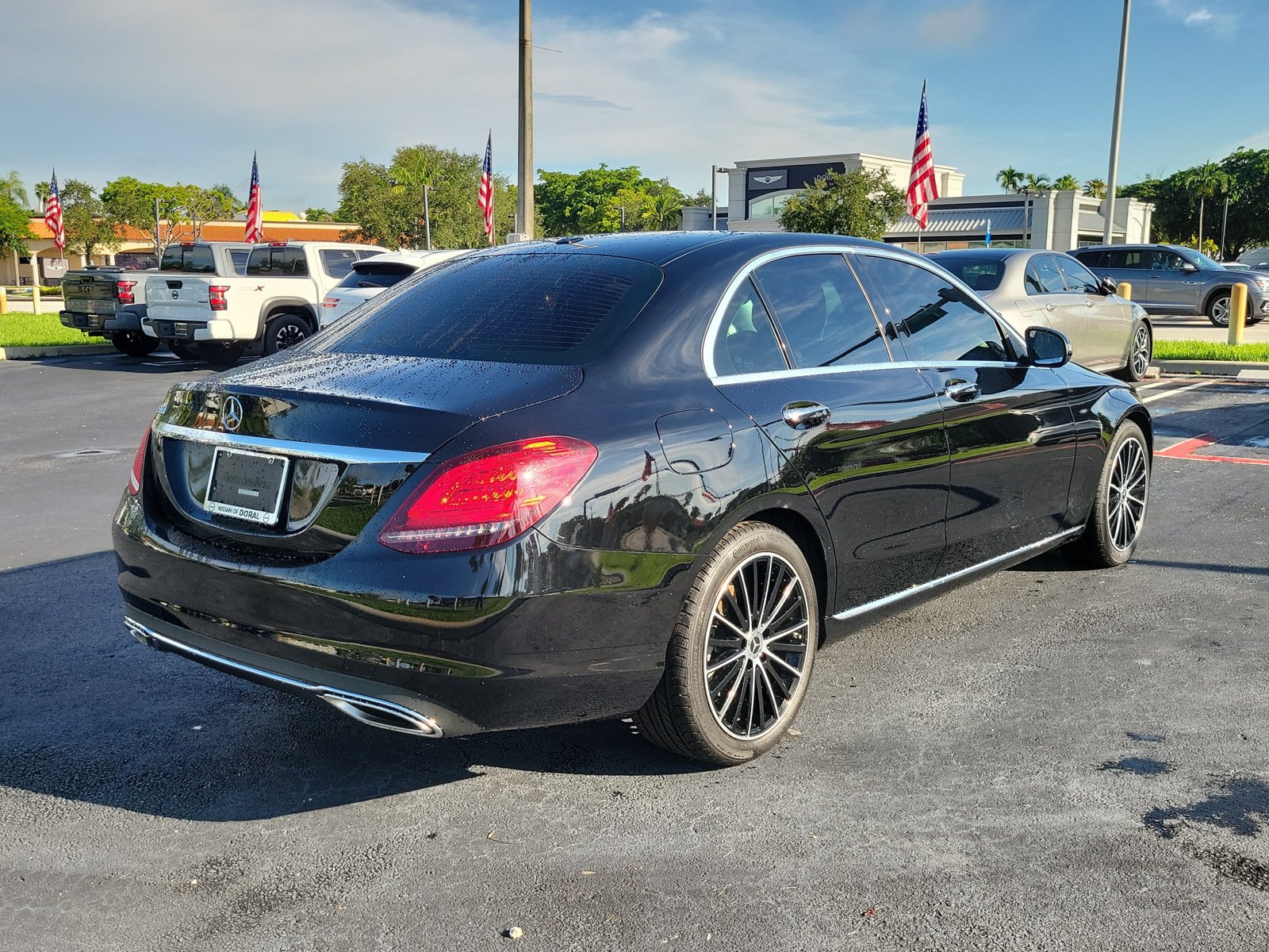 Used 2021 Mercedes-Benz C 300 Sedan image 4