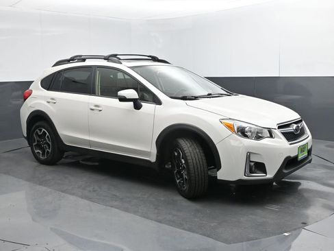 Used 2016 Subaru Crosstrek 2.0i Limited image 7