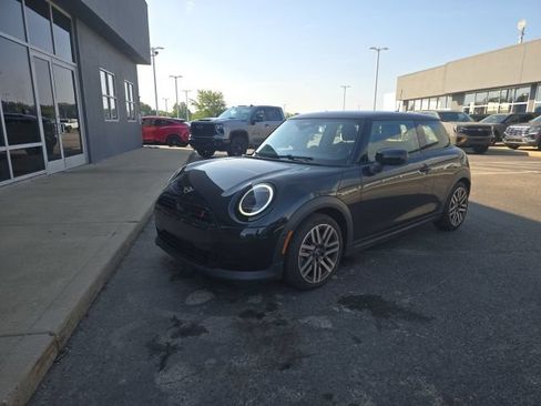Used 2025 MINI Cooper S FWD image 10