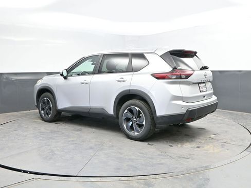 Used 2025 Nissan Rogue SV AWD/4WD image 7
