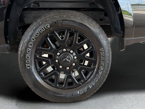 Used 2025 RAM 2500 Limited AWD/4WD image 15