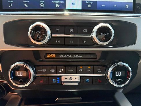 Used 2022 Ford F350 Lariat w/ Lariat Ultimate Package AWD/4WD image 42