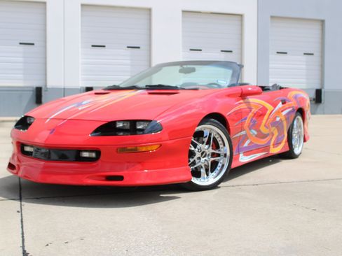 Used 1997 Chevrolet Camaro LT w/ Preferred Equipment Group 2 RWD image 3