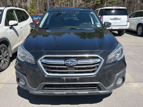 Used 2018 Subaru Outback 2.5i Touring AWD/4WD image 2