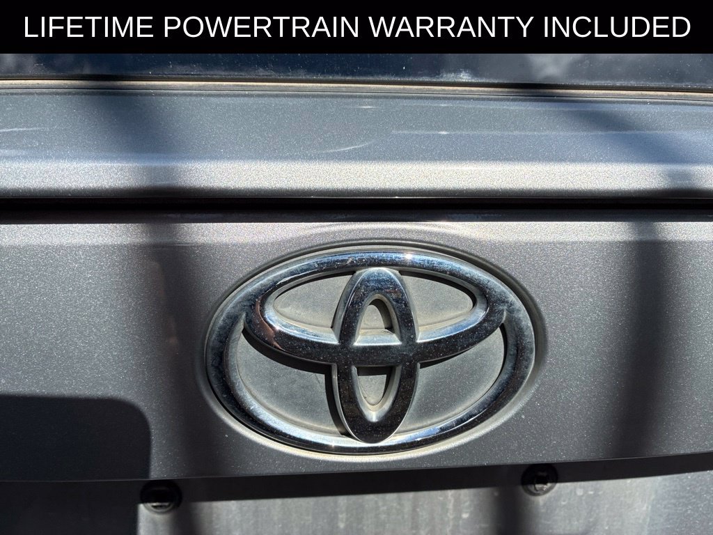 Used 2019 Toyota RAV4 XLE Premium FWD image 9