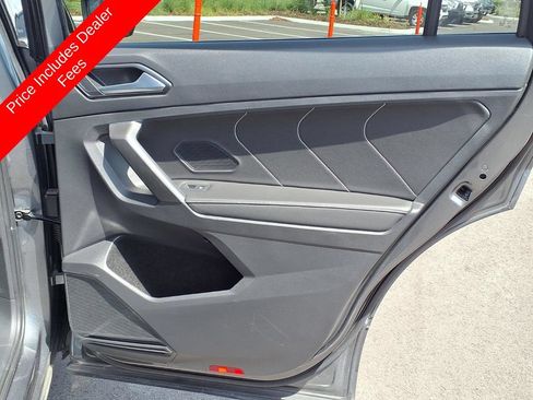 Used 2022 Volkswagen Tiguan SE FWD image 13