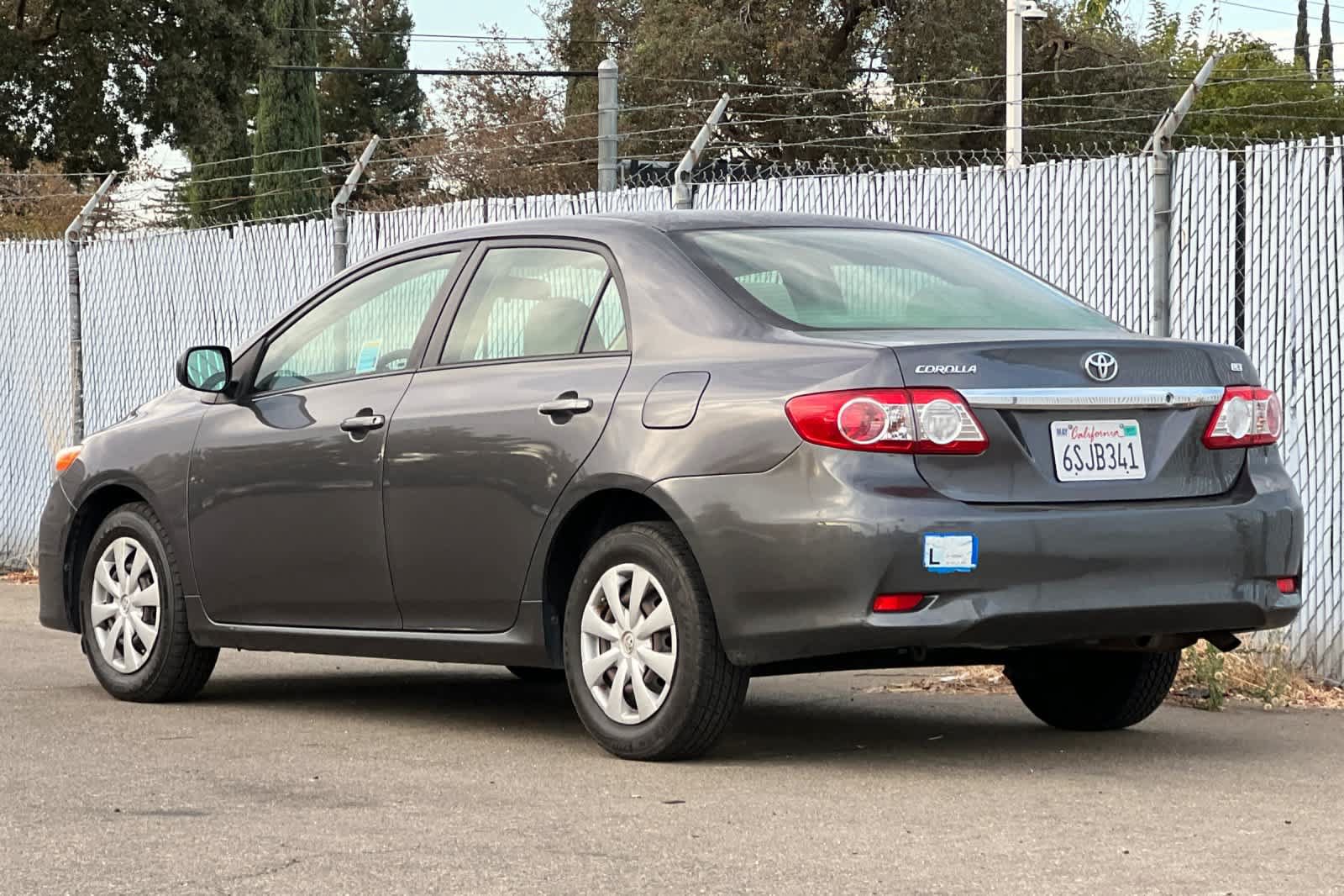 Used 2011 Toyota Corolla LE FWD image 5