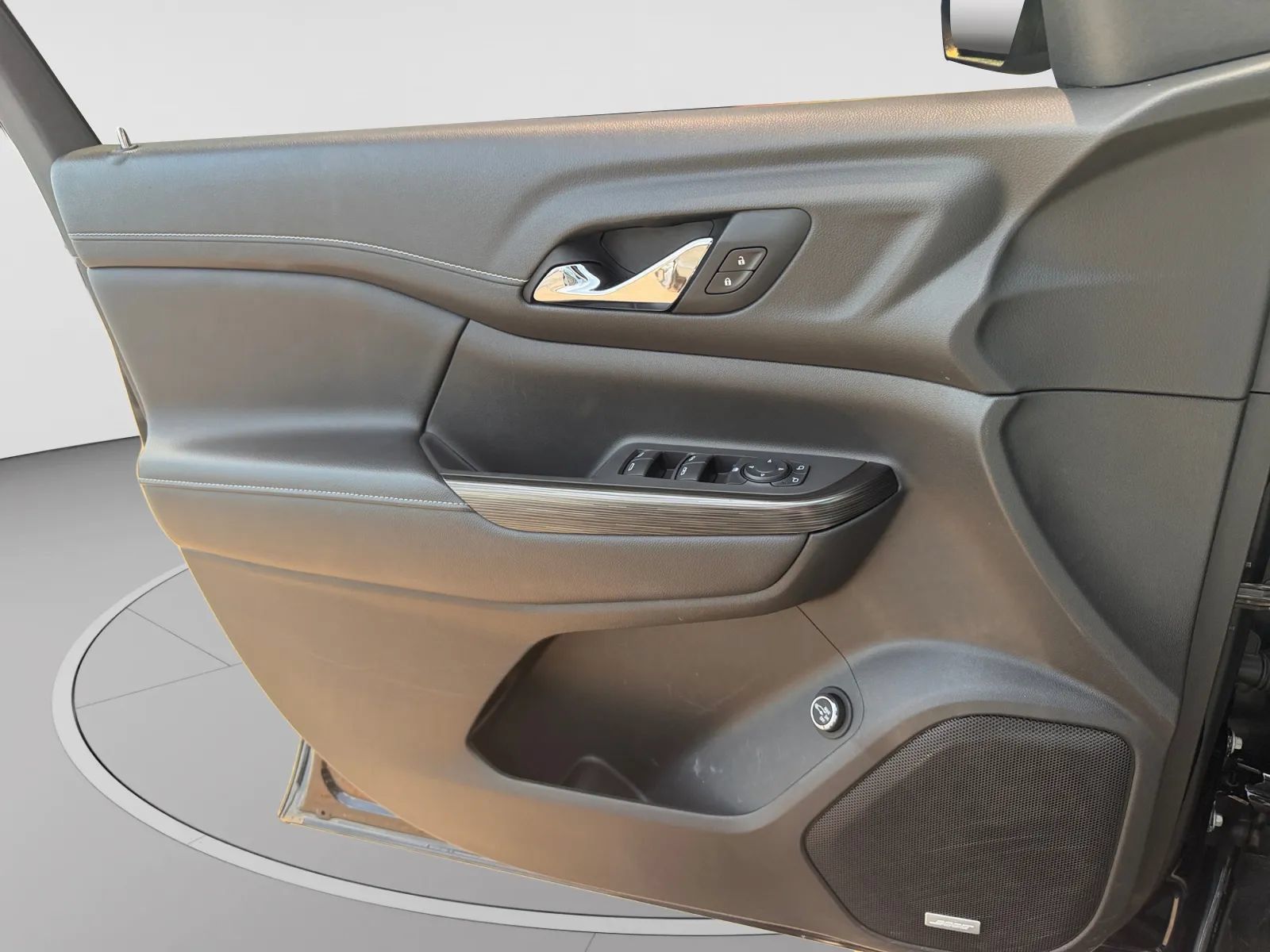 Used 2021 GMC Acadia SLT w/ LPO, Floor Liner Package FWD image 12