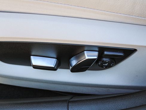 Used 2023 BMW 540i w/ M Sport Package image 22