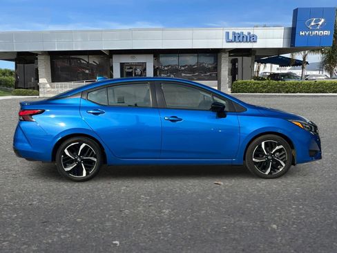 Used 2024 Nissan Versa SR image 9