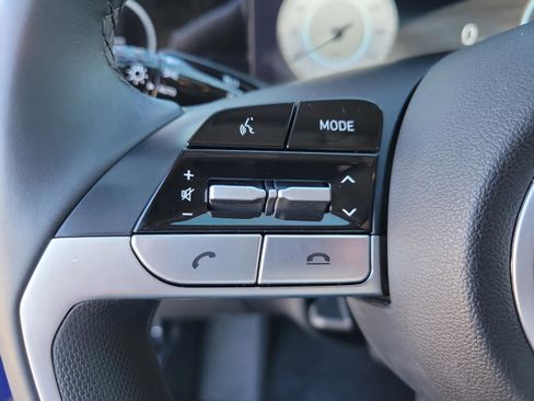 Used 2023 Hyundai Elantra Limited image 35