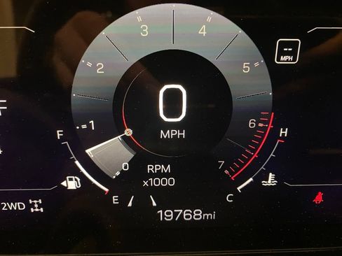 Used 2025 GMC Yukon Denali AWD/4WD image 21