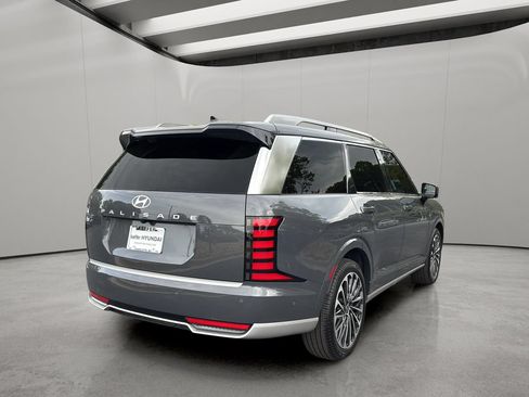 Used 2026 Hyundai Palisade Calligraphy FWD image 5