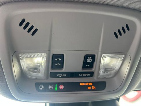 Used 2022 Chevrolet Malibu Premier FWD image 17