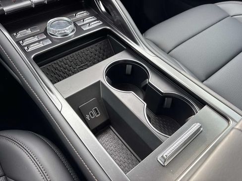 New 2026 Lincoln Nautilus Premier w/ Jet Appearance Package AWD/4WD image 31