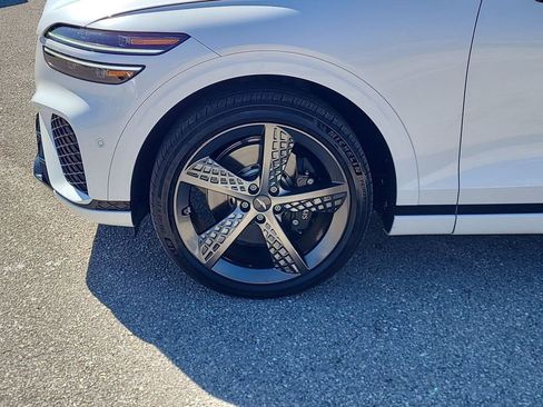 Used 2023 Genesis GV70 2.5T w/ Sport Prestige Package image 17