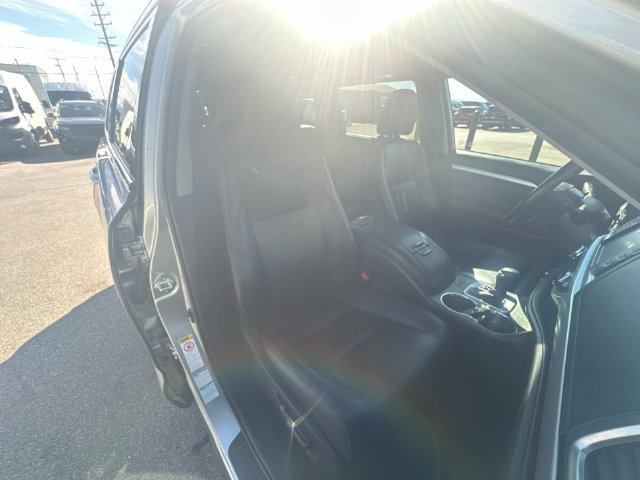 Used 2019 Toyota Highlander XLE AWD/4WD image 27