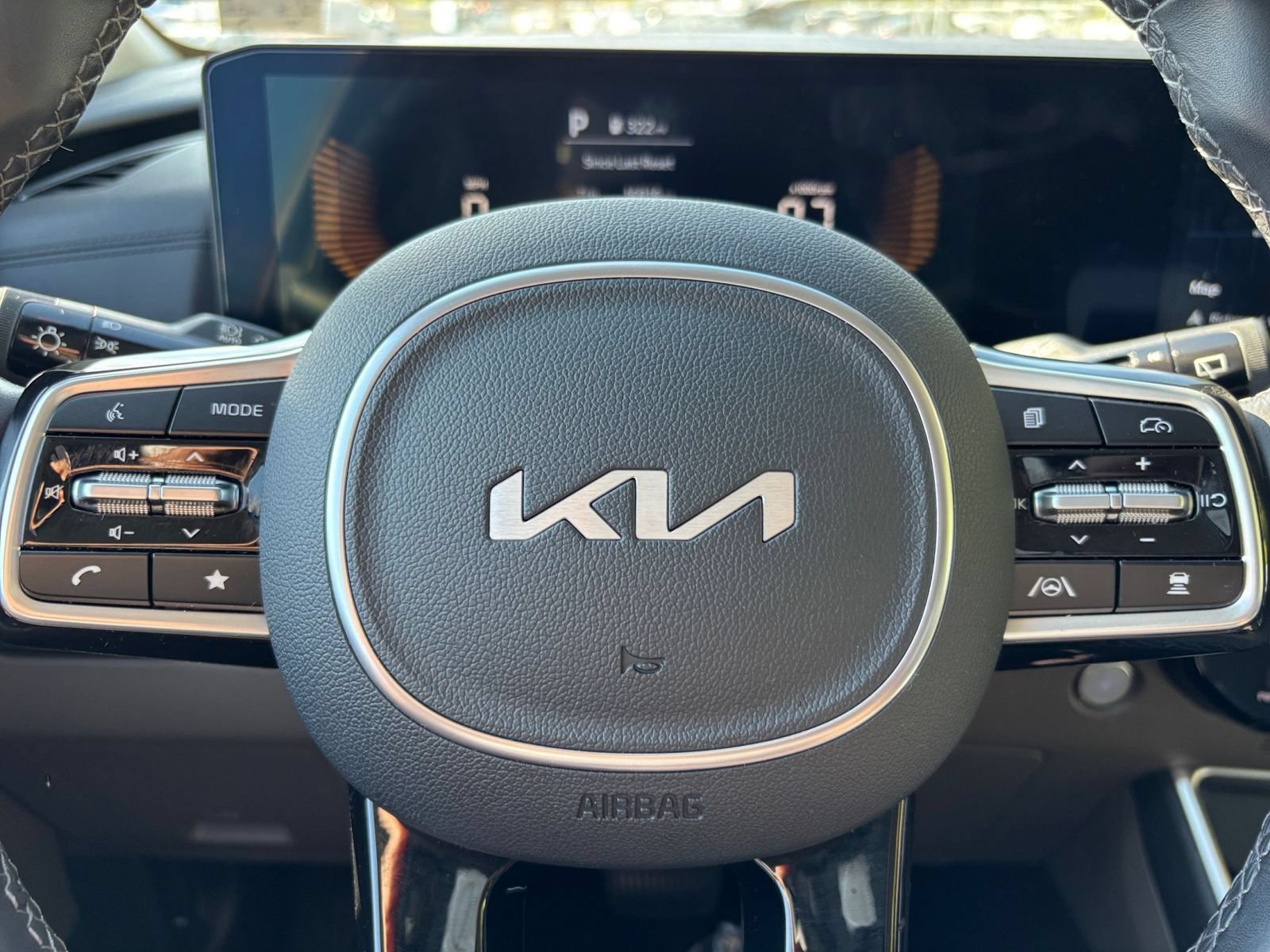 Used 2026 Kia Carnival FWD image 29