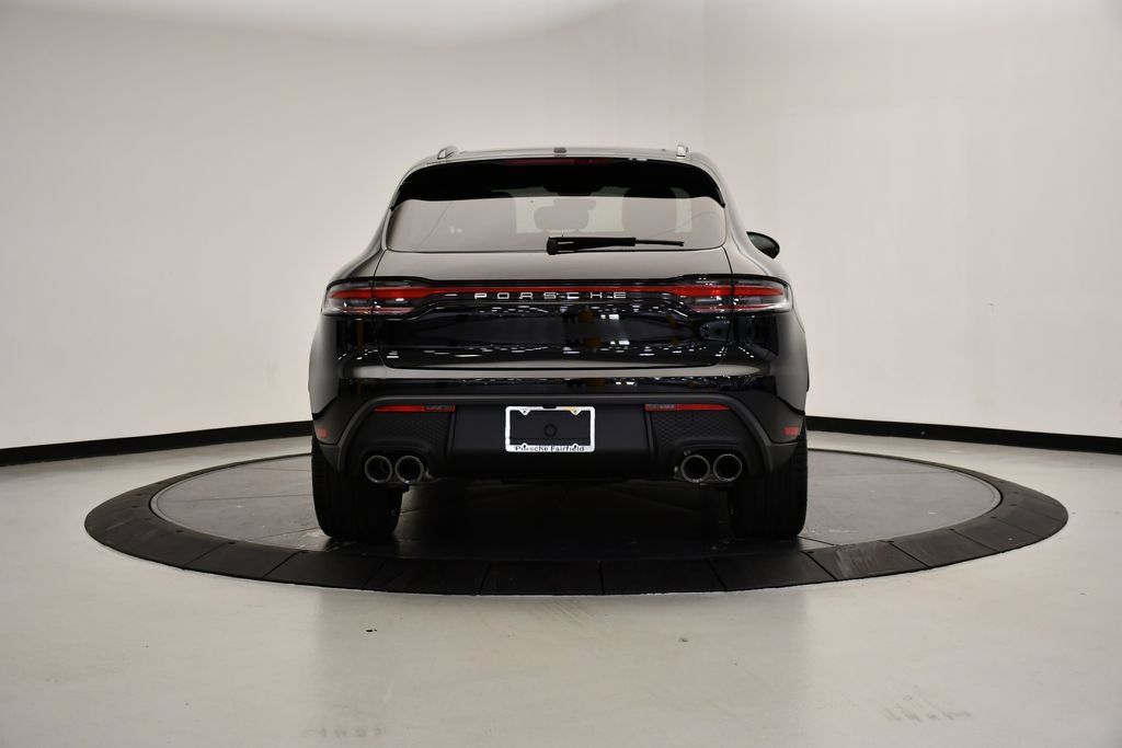 Certified 2026 Porsche Macan AWD/4WD image 6