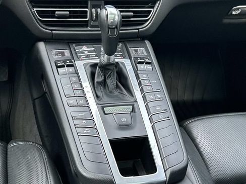 Used 2021 Porsche Macan S AWD/4WD image 17
