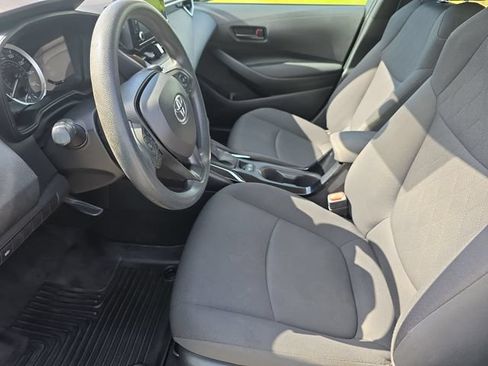 Used 2022 Toyota Corolla LE FWD image 15