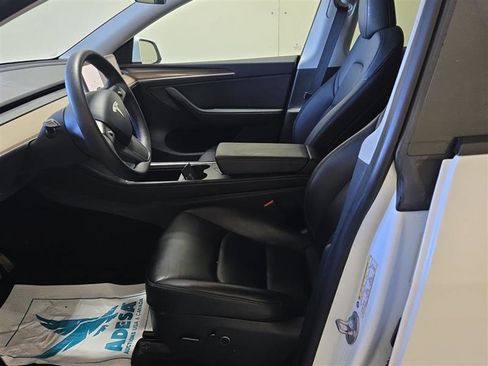 Used 2023 Tesla Model Y Long Range AWD/4WD image 6