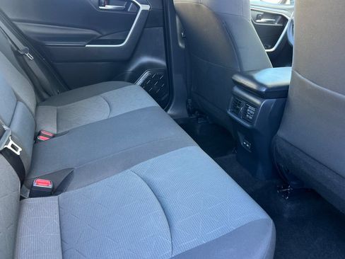 Used 2024 Toyota RAV4 XLE FWD image 17