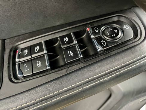 Used 2023 Porsche Macan S w/ Premium Package Plus image 11