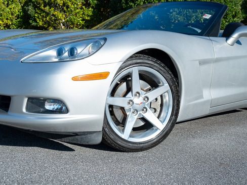 Used 2006 Chevrolet Corvette Convertible w/ Preferred Equipment Group image 4
