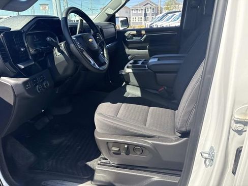 Used 2023 Chevrolet Silverado 1500 LT AWD/4WD image 24