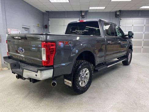 Used 2019 Ford F250 Lariat w/ Chrome Package image 7
