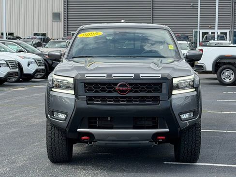 Used 2025 Nissan Frontier PRO-4X AWD/4WD image 10