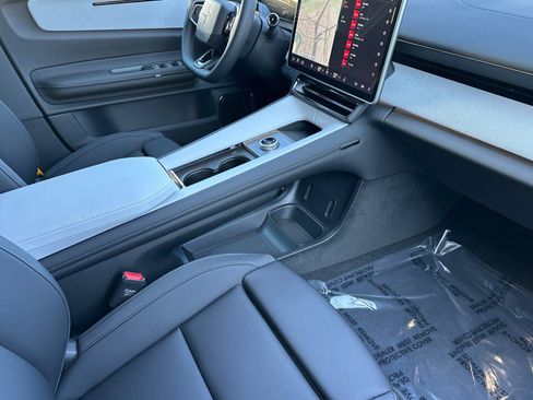 New 2026 Polestar Polestar 4 w/ Performance Pack image 18