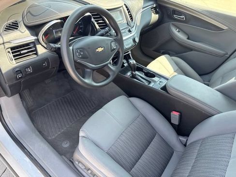 Used 2017 Chevrolet Impala LS FWD image 17