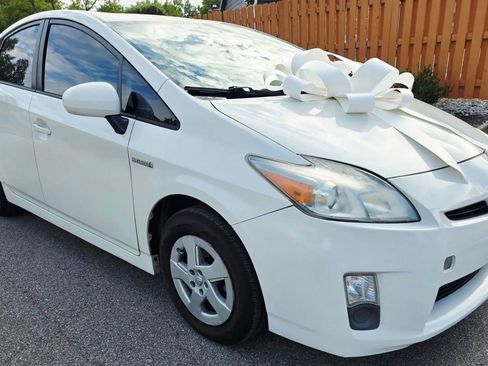 Used 2010 Toyota Prius Three image 3