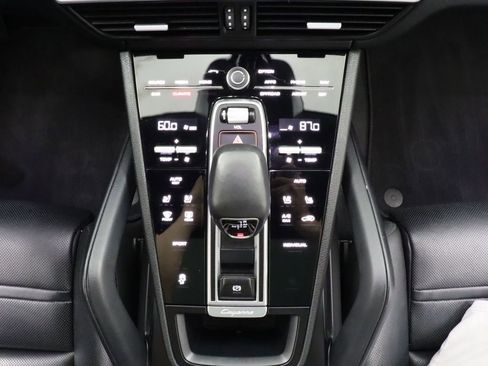 Used 2019 Porsche Cayenne AWD/4WD image 28