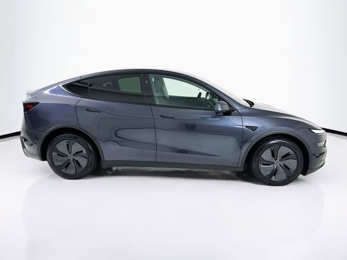Used 2026 Tesla Model Y Long Range image 9