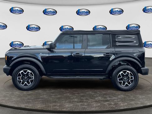 Used 2022 Ford Bronco 4-Door AWD/4WD image 2