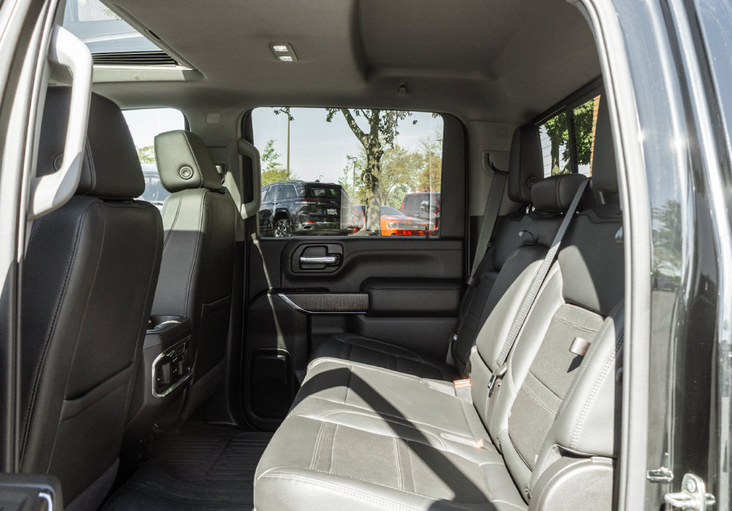 Used 2023 GMC Sierra 3500 Denali AWD/4WD image 29