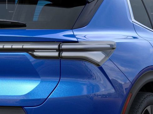 New 2026 Chevrolet Equinox EV LT image 35