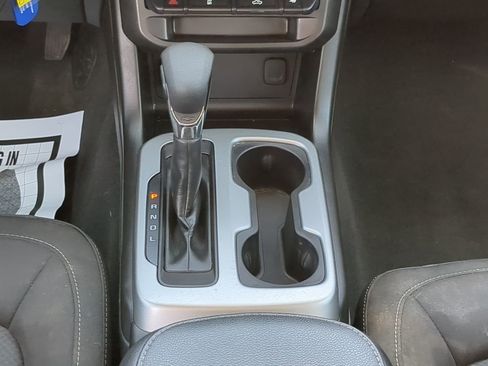 Used 2022 Chevrolet Colorado LT image 19