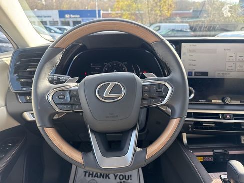 Used 2024 Lexus RX 350 Premium w/ Accessory Package (Z1) AWD/4WD image 25