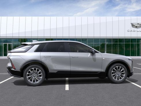 New 2027 Cadillac Lyriq Sport RWD image 5