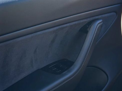 Used 2018 Tesla Model 3 Long Range AWD/4WD image 23