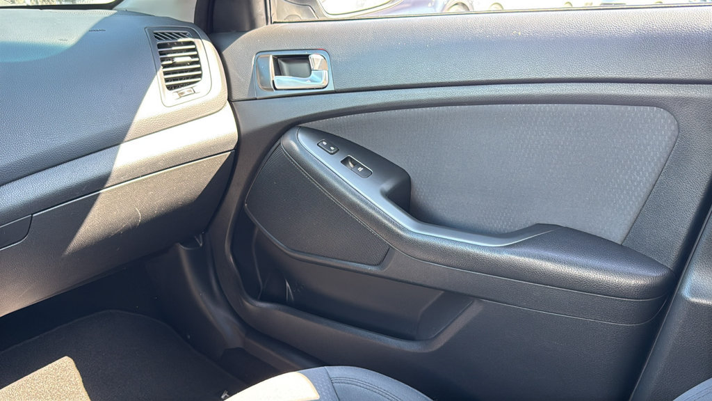 Used 2015 Kia Optima LX FWD image 29